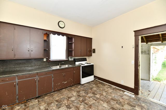 208 E Sherman Street, Windfall, IN 46076