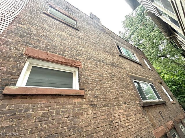 1675 Carlyon Road, East Cleveland, OH 44112