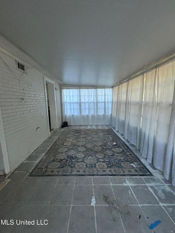 908 Orange Street, Ocean Springs, MS 39564