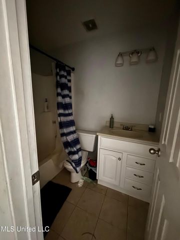 908 Orange Street, Ocean Springs, MS 39564