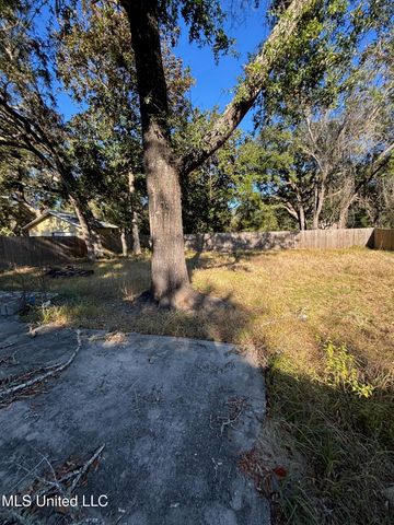 908 Orange Street, Ocean Springs, MS 39564