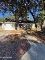 908 Orange Street, Ocean Springs, MS 39564