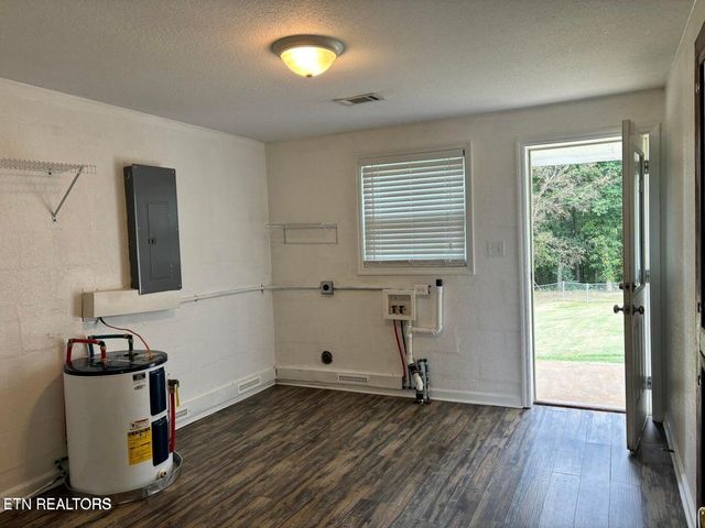 1410 Pine Ridge Rd, Seymour, TN 37865