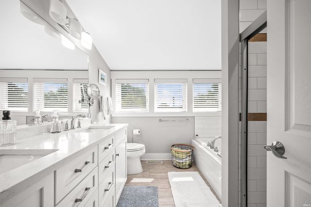 623 Corby Boulevard, South Bend, IN 46617