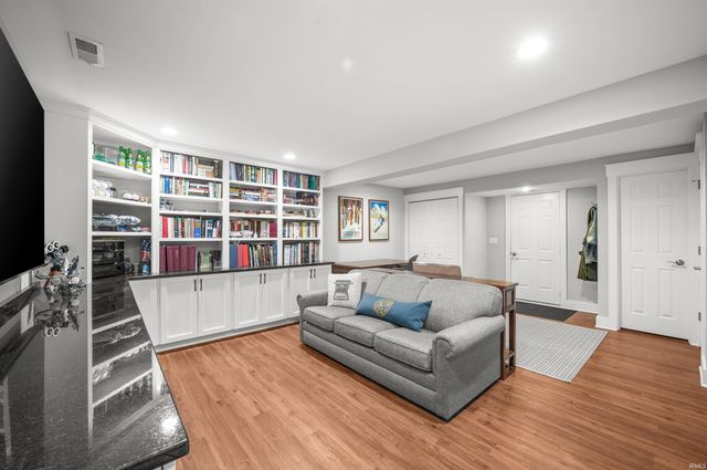 623 Corby Boulevard, South Bend, IN 46617