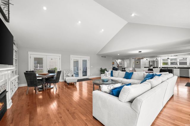 623 Corby Boulevard, South Bend, IN 46617