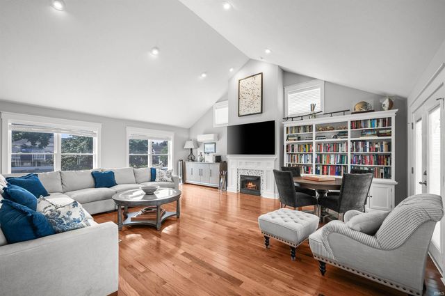 623 Corby Boulevard, South Bend, IN 46617