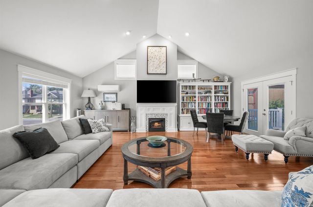 623 Corby Boulevard, South Bend, IN 46617