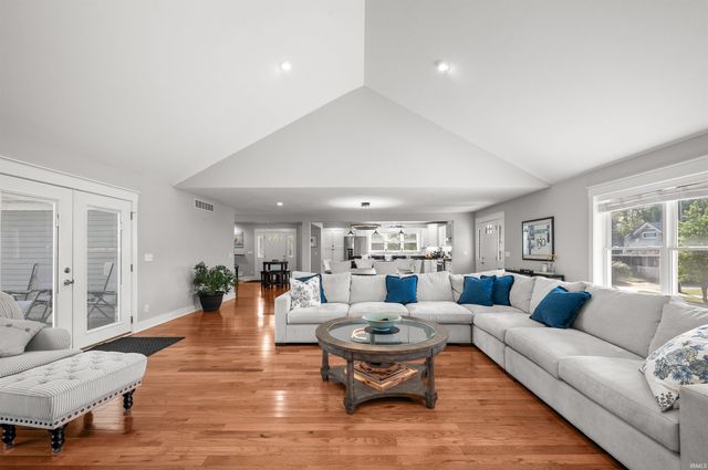 623 Corby Boulevard, South Bend, IN 46617