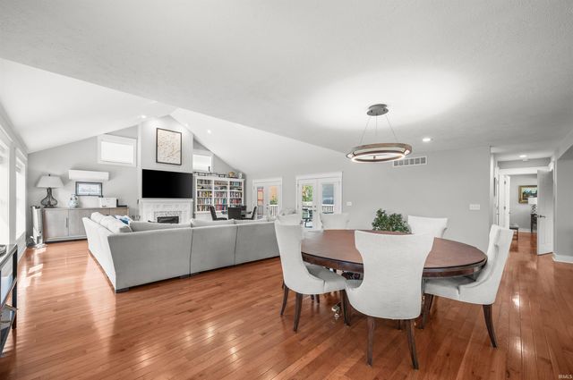 623 Corby Boulevard, South Bend, IN 46617