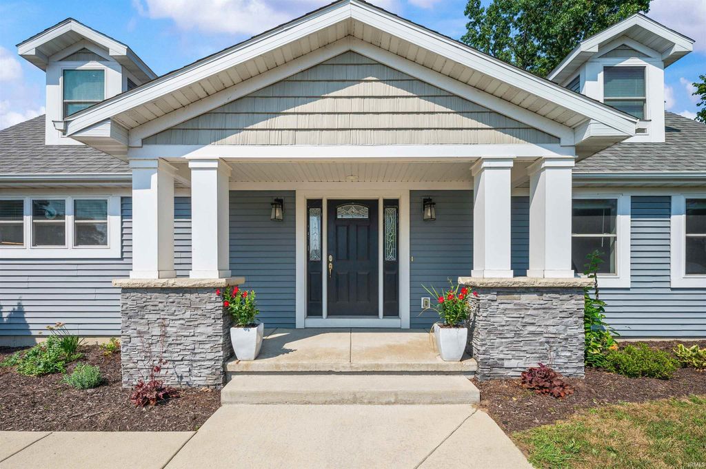 623 Corby Boulevard, South Bend, IN 46617