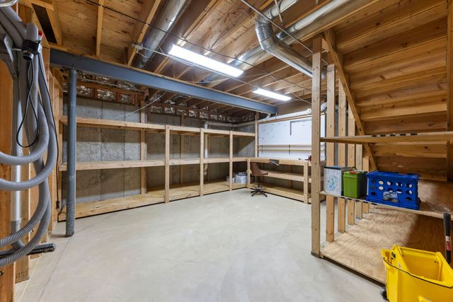 204 Amherst Circle, Oswego, IL 60543