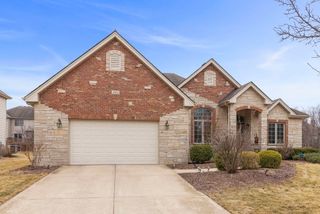204 Amherst Circle, Oswego, IL 60543