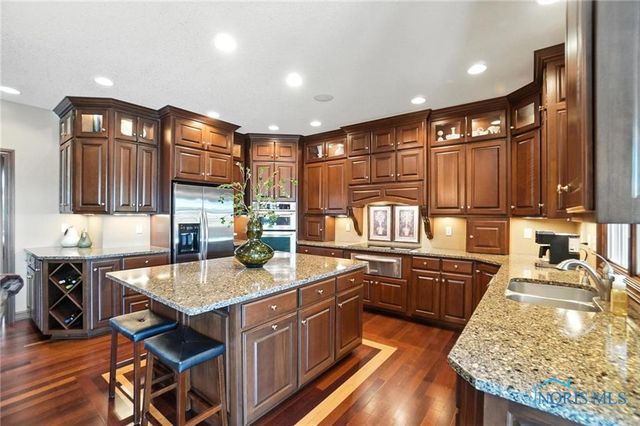 6535 Silver Lake Drive, Findlay, OH 45840