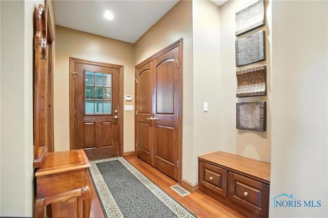 6535 Silver Lake Drive, Findlay, OH 45840