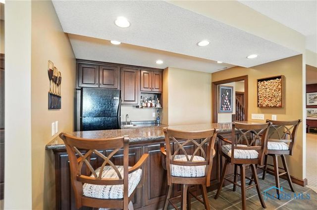 6535 Silver Lake Drive, Findlay, OH 45840