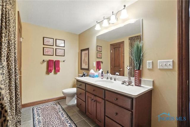 6535 Silver Lake Drive, Findlay, OH 45840