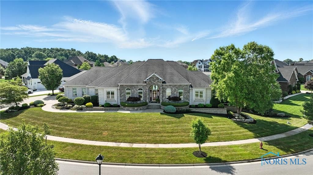 6535 Silver Lake Drive, Findlay, OH 45840