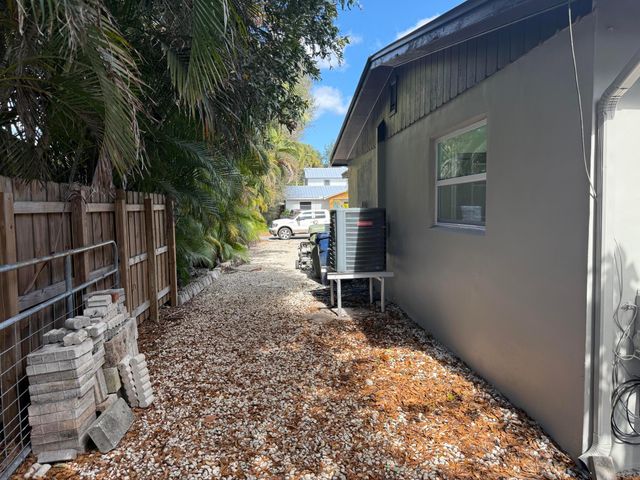 507 SW North River Point Drive, Stuart, FL 34994