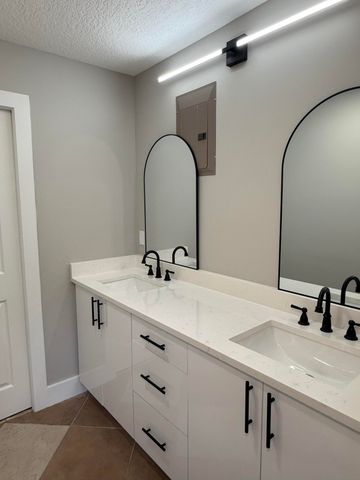 507 SW North River Point Drive, Stuart, FL 34994