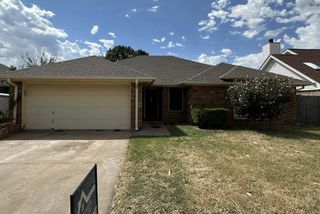 15 BAZELY CIRCLE, Wichita Falls, TX 76306