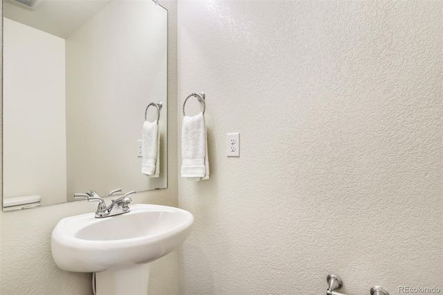 17956 E 103rd Avenue, Commerce City, CO 80022