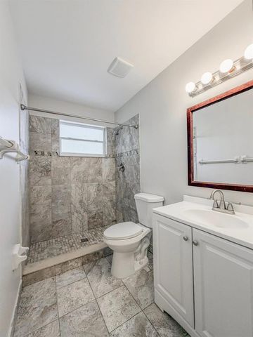 2735 Richard Road B, West Palm Beach, FL 33403