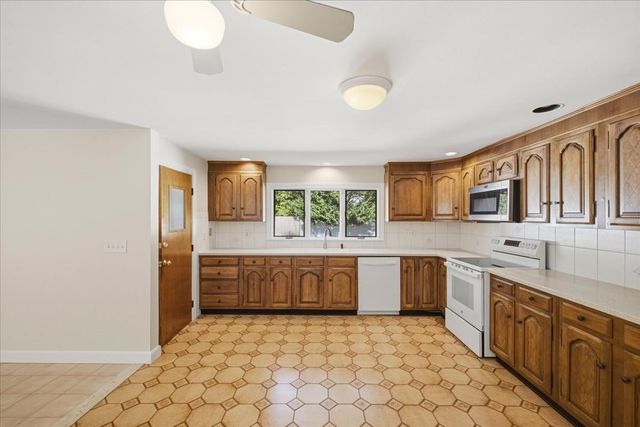 19 Madison Avenue 19, Newton, MA 02460