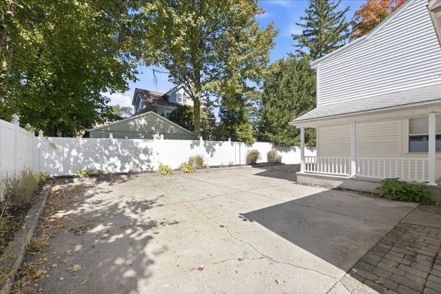 19 Madison Avenue 19, Newton, MA 02460