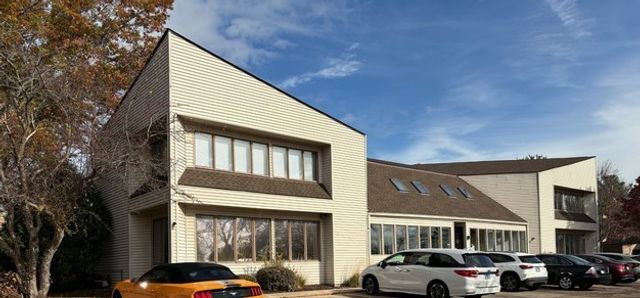 6006 Strathmoor Drive 8, Rockford, IL 61107