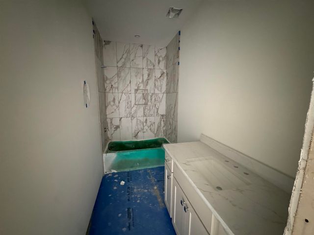 9176 OLD GREEN LN, Germantown, TN 38138