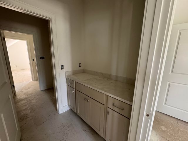 9176 OLD GREEN LN, Germantown, TN 38138