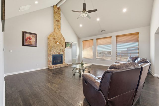 25275 Williams Drive, Justin, TX 76247