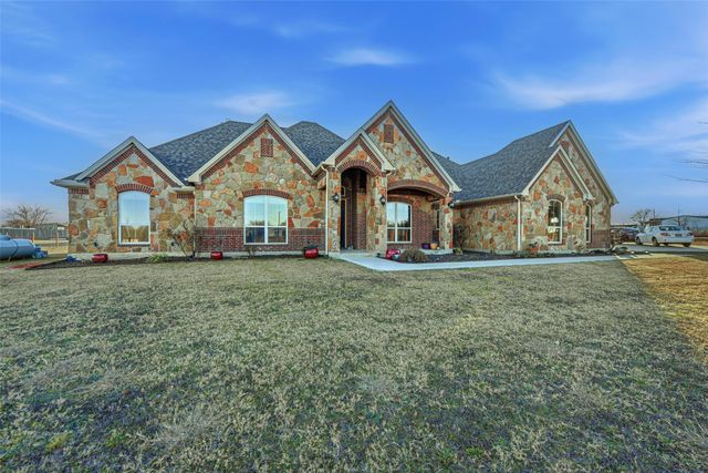 25275 Williams Drive, Justin, TX 76247