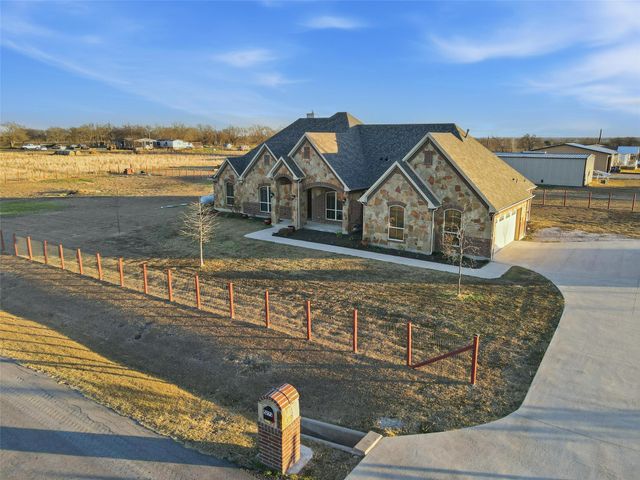 25275 Williams Drive, Justin, TX 76247