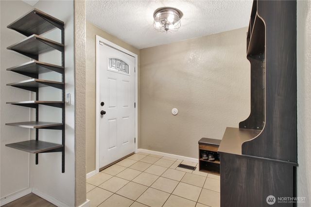 31113 W Whitehorse Drive, Arlington, WA 98223