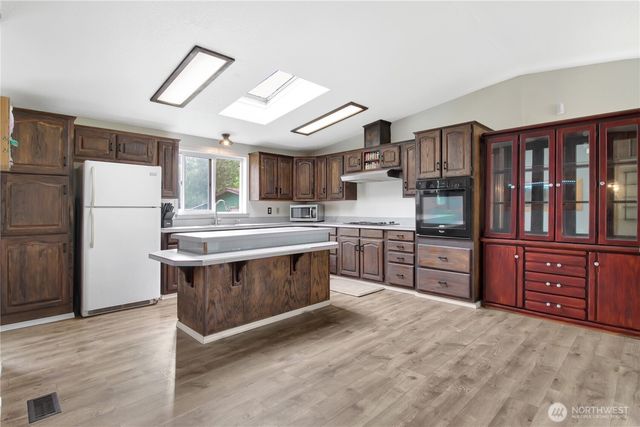 31113 W Whitehorse Drive, Arlington, WA 98223