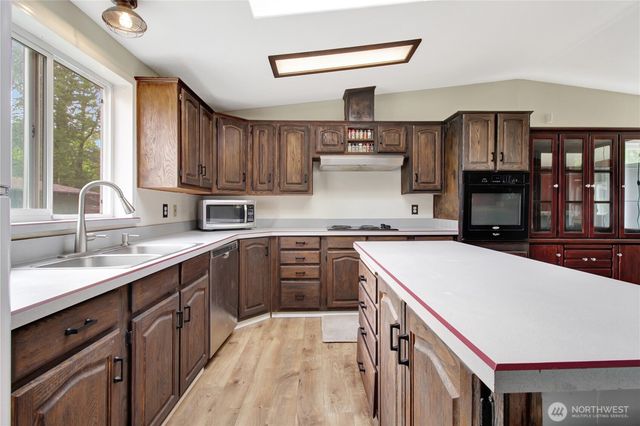 31113 W Whitehorse Drive, Arlington, WA 98223