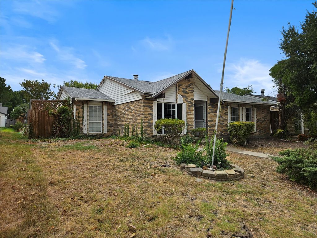 5717 Terry Street, The Colony, TX 75056 — photo 2