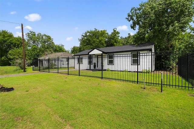 5233 Higgins Street, Houston, TX 77033