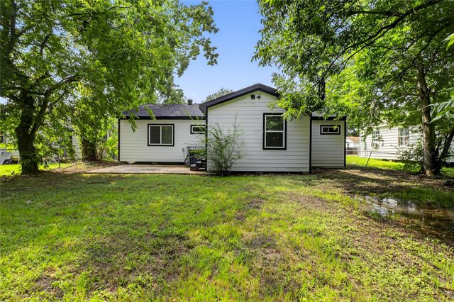 5233 Higgins Street, Houston, TX 77033