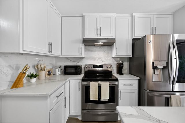 5233 Higgins Street, Houston, TX 77033