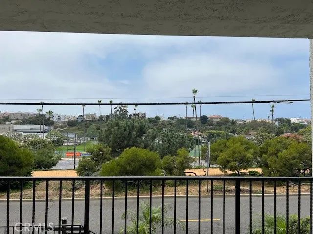 1720 Ardmore 104, Hermosa Beach, CA 90254