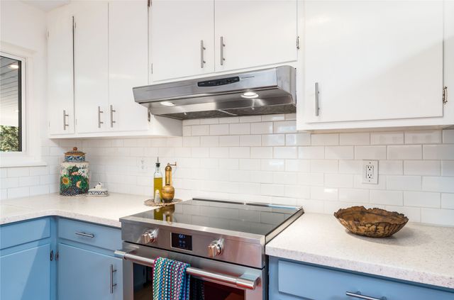 626 Calle De Valdez, Santa Fe, NM 87505