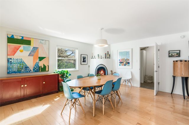 626 Calle De Valdez, Santa Fe, NM 87505