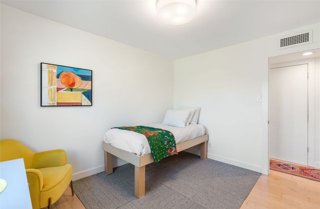 626 Calle De Valdez, Santa Fe, NM 87505