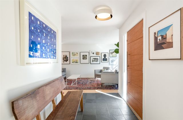 626 Calle De Valdez, Santa Fe, NM 87505