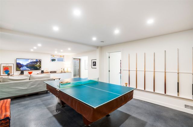 626 Calle De Valdez, Santa Fe, NM 87505