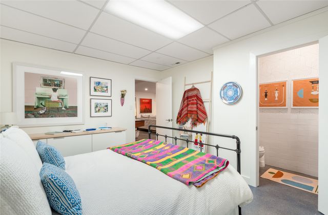 626 Calle De Valdez, Santa Fe, NM 87505