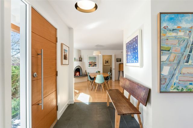 626 Calle De Valdez, Santa Fe, NM 87505